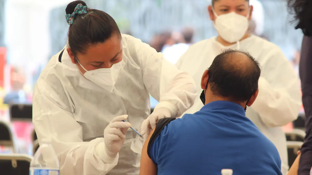 _VACUNA COVID-EMBARAZADAS-PERSONAS 50-HOSPITAL NIÑO POBLANO BIBIANAD 18052021016